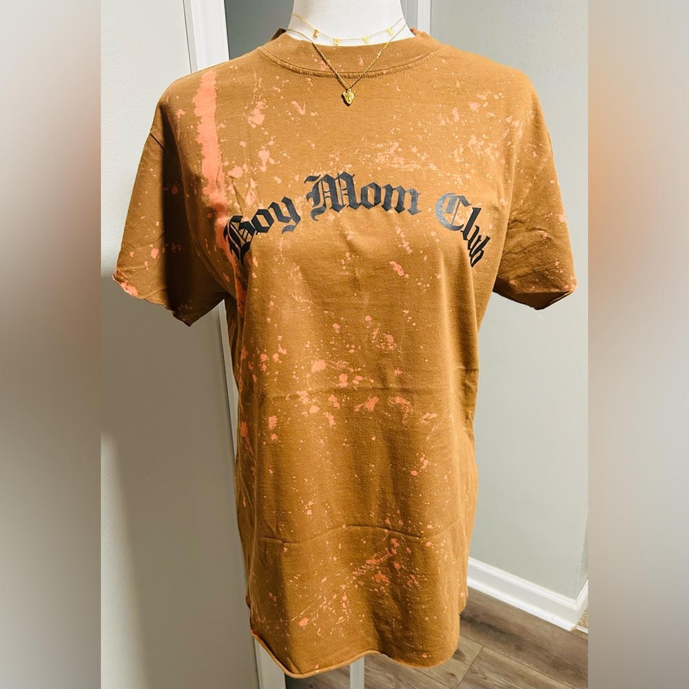 Pebby Forevee Bleached out Graphic Tee